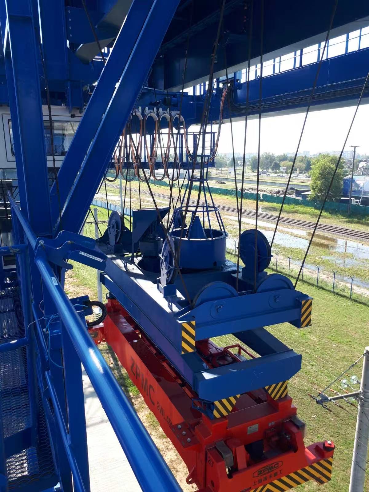 motor de engrenagem para rotação do guindaste de contêiner